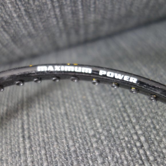 Carlton Power Blade 300 Maximum Power Badminton Racket without Strings - Picture 3 of 13